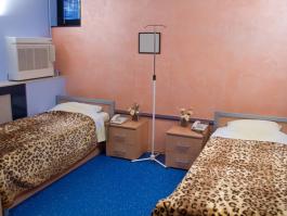 מזגן נייד בתוך חדר שינה - סוג מזגן זה ניתן לנייד ממקום למקום