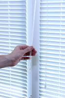 אביזרים לתריסים וניציאניים