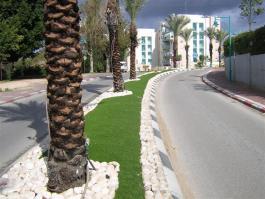 דוגמא לדשא סינטטי מותאם לרשות מקומית