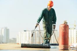 איטום ביריעות ביטומניות באמצעות חימום והתכה ברמת השרון