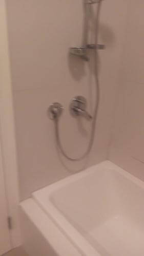 שיפוץ אמבטיה והתקנת כלים סניטרים