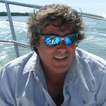 המנקה  ניקוי ספות ושטיחים